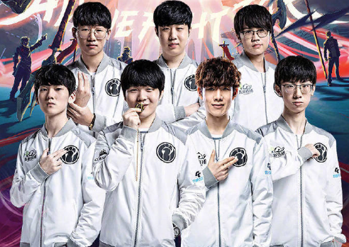 加强了中场 加强了中场